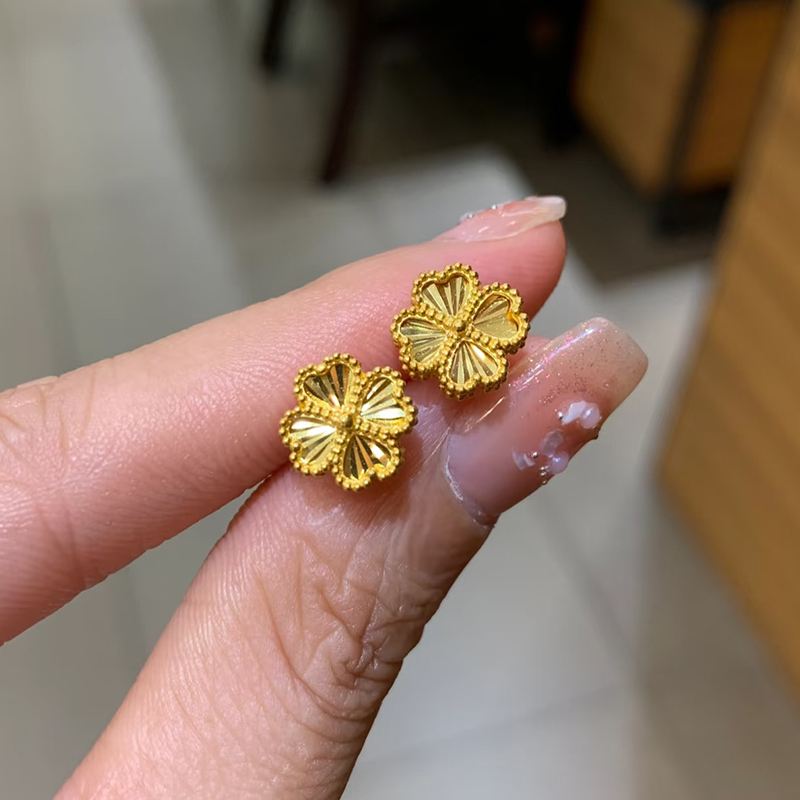 铜合金耳饰 镭射四叶草耳钉女耳环小众设计感高级冷淡风气质耳饰