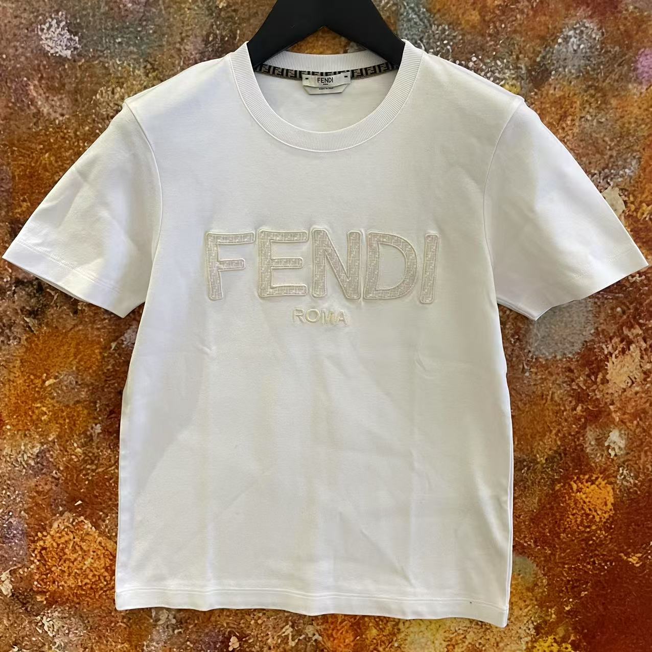 95新 FENDI/芬迪 白色字母logoT恤/wh54