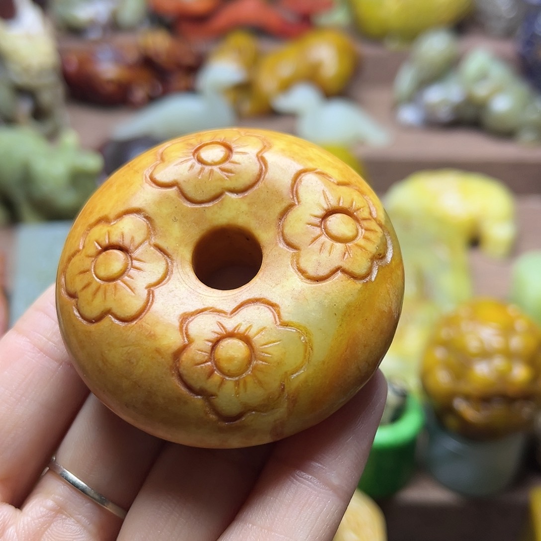 白玉菩提吊坠135。。