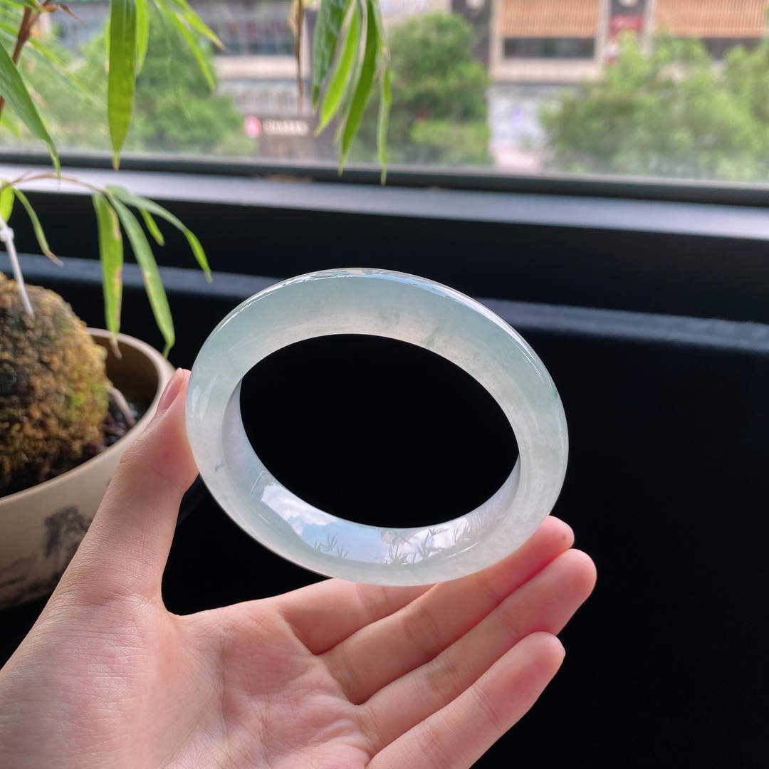 好色珠宝  圈口65缅甸老坑A货冰种飘花正圈女款翡翠手镯