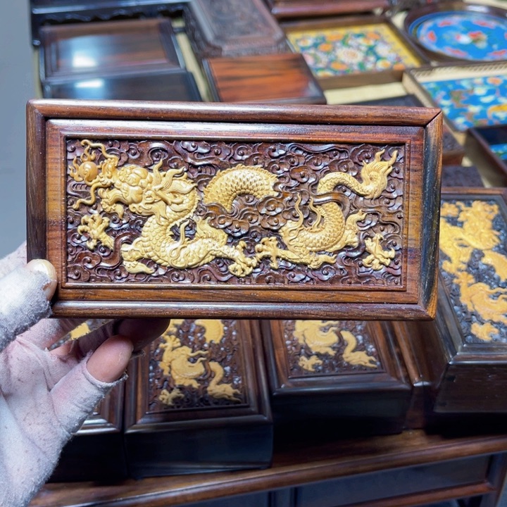 紫檀木类成套家具