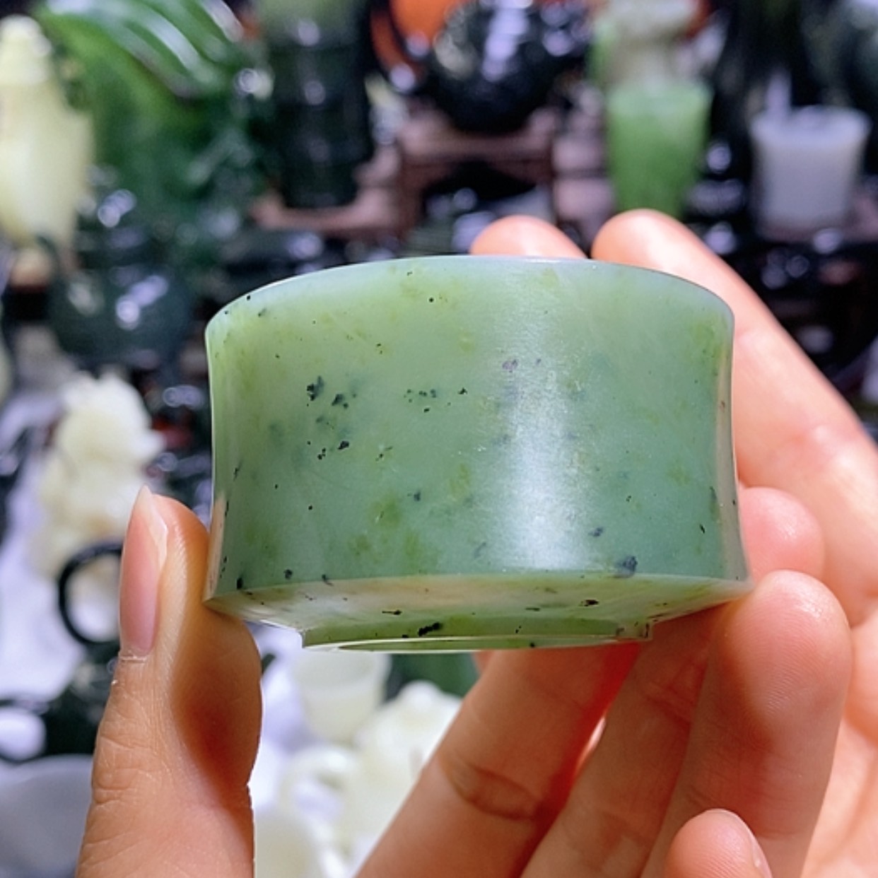 【闪购商品】和田玉摆件未镶嵌智**沉碧玉杯