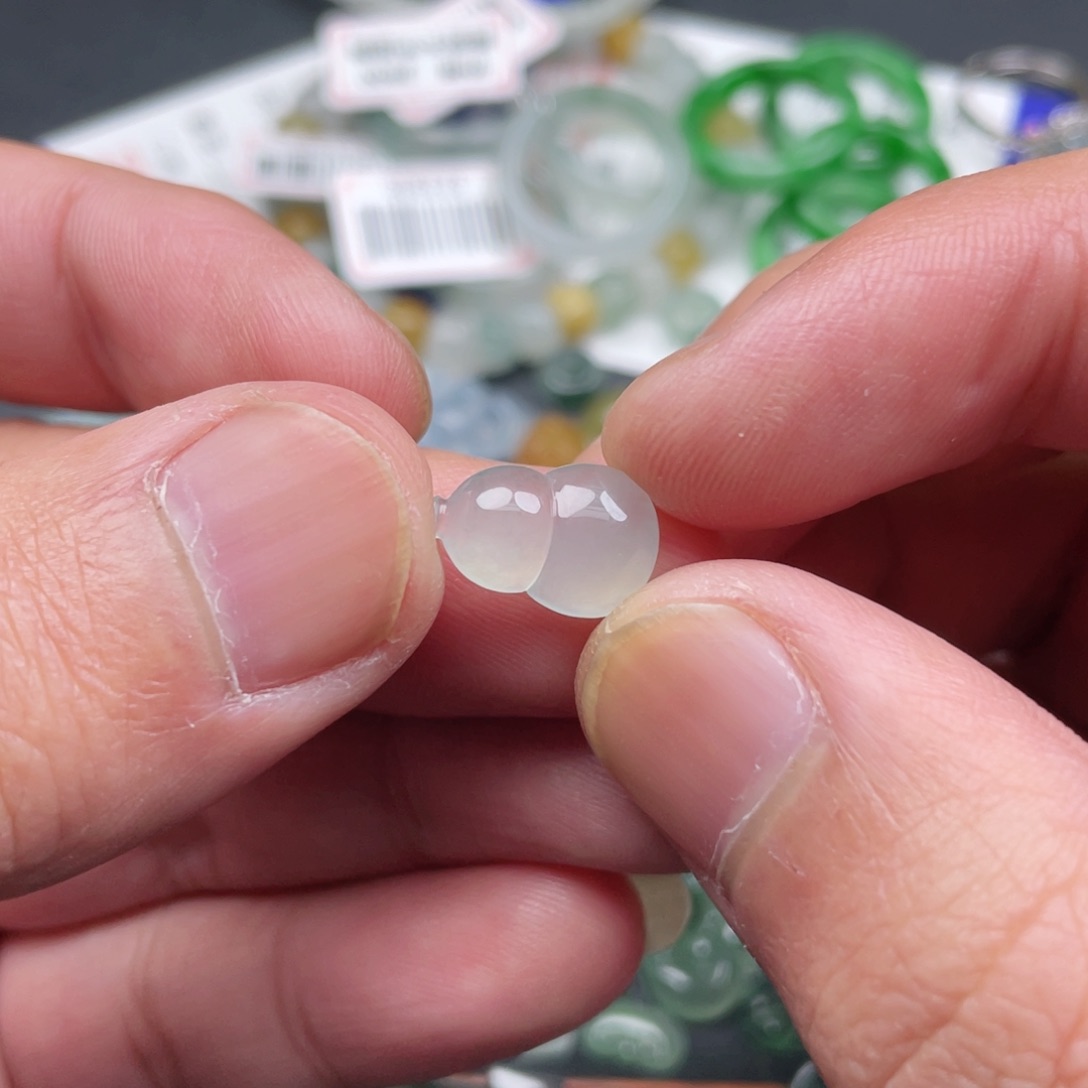 翡翠颈饰未镶嵌缅甸翡翠