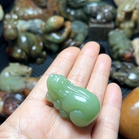 白玉菩提吊坠摆件