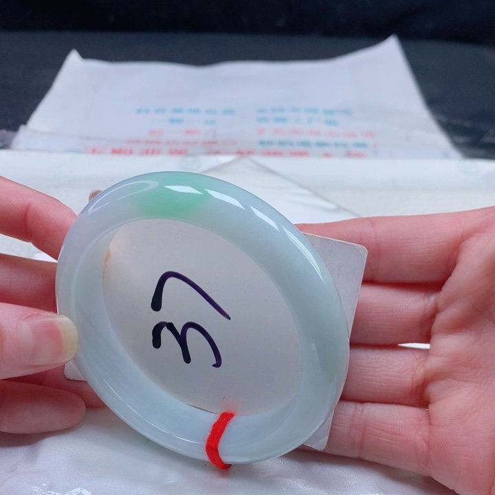 翡翠手镯未镶嵌56575657565756