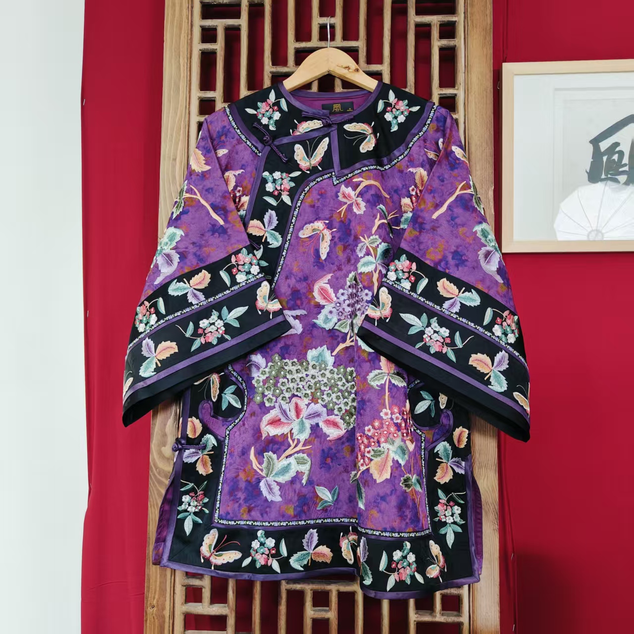 （LS665-10）凤徕兮定制紫色香香底绣球花刺绣如意斜襟盘扣太太服