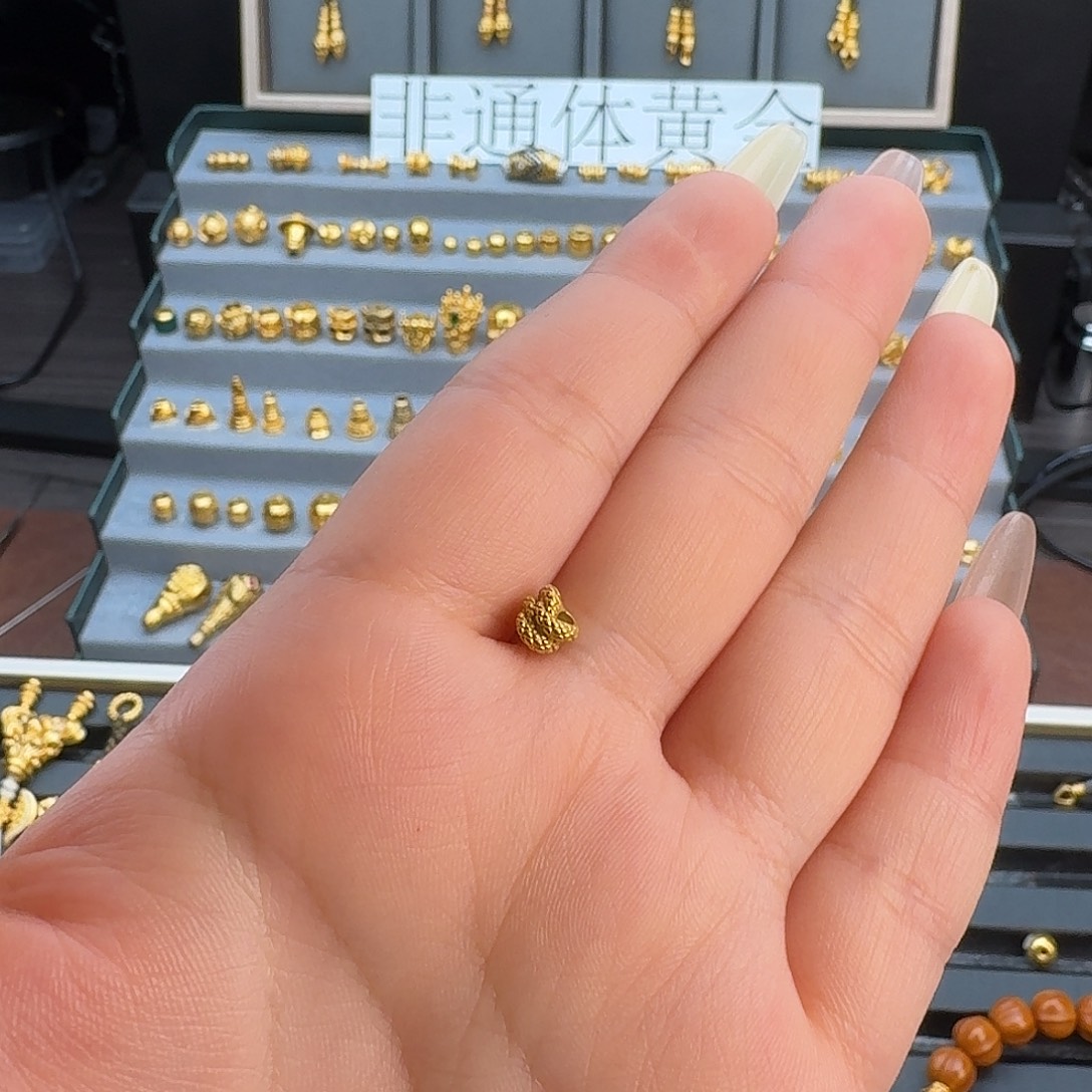 足银合成立方氧化锆