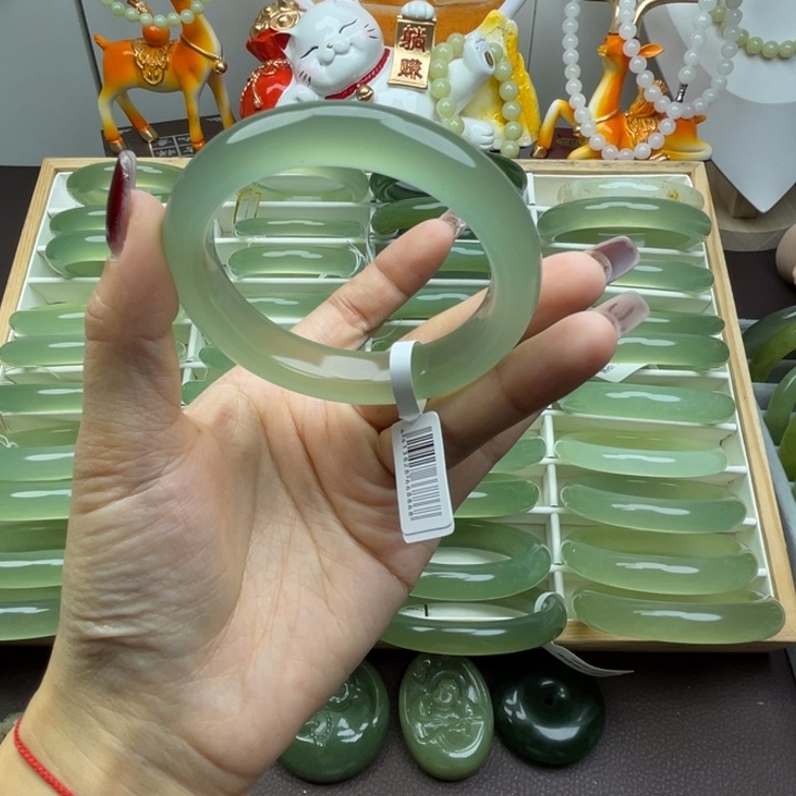 天***℡岫玉未镶嵌手镯岫玉