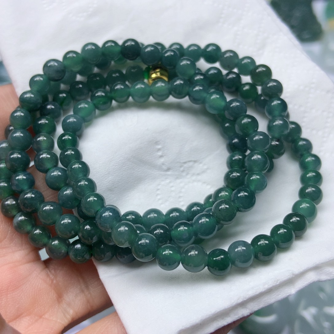 翡翠颈饰未镶嵌天然翡翠