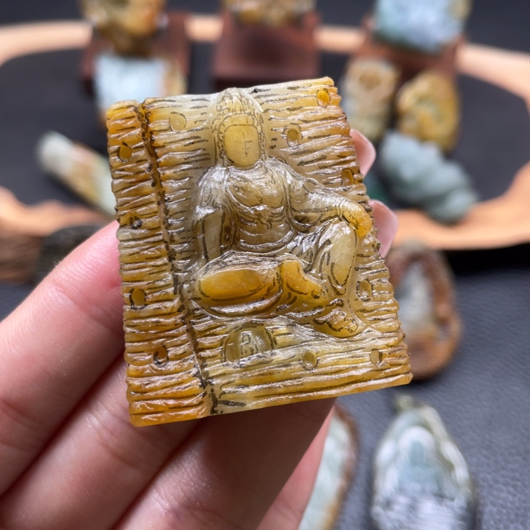 定制翡翠未镶嵌翡翠