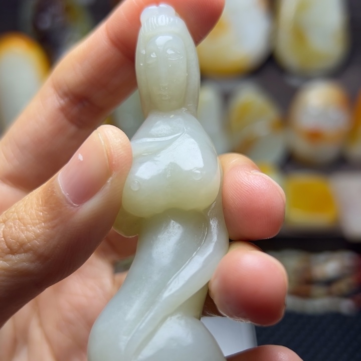 和田玉未镶嵌颈饰