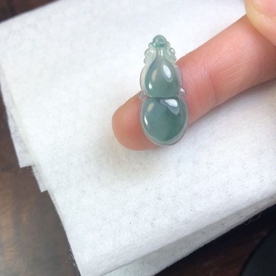 翡翠未镶嵌颈饰缅甸A货，每天下午1点半开播