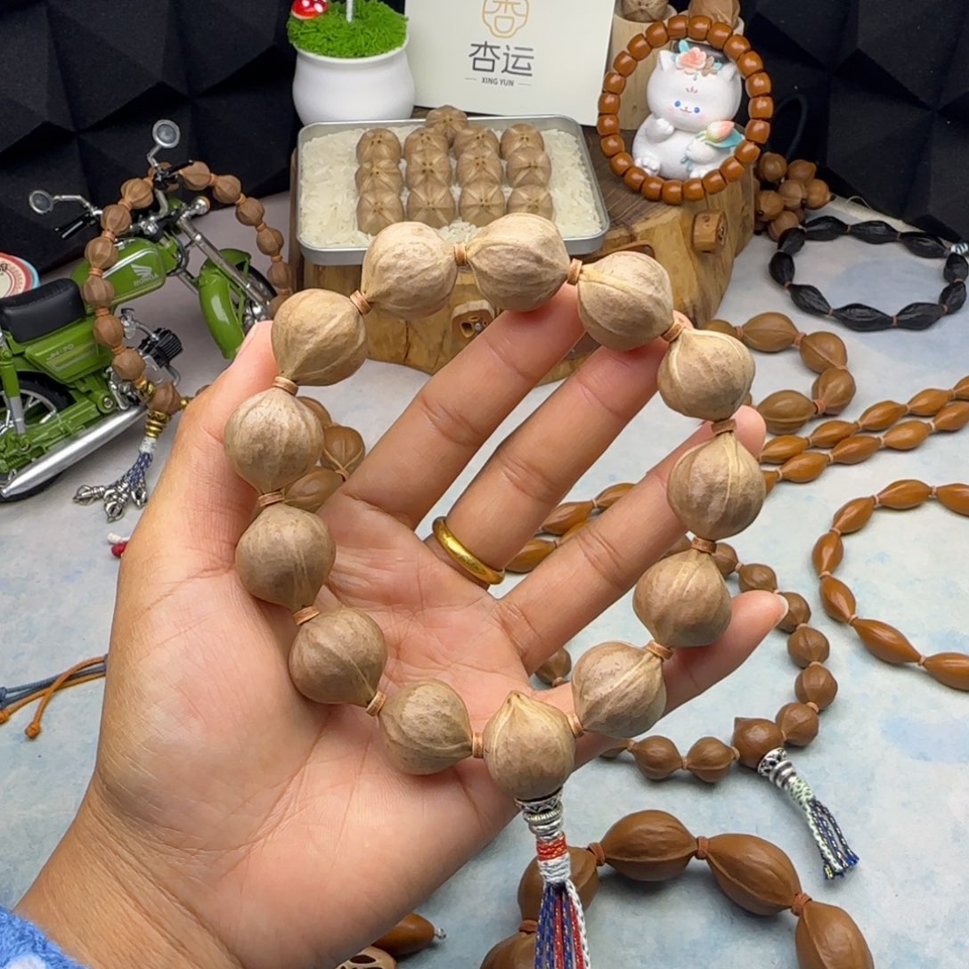 萌***盖手串/手链橄榄核19尺寸四花蜜桃臀