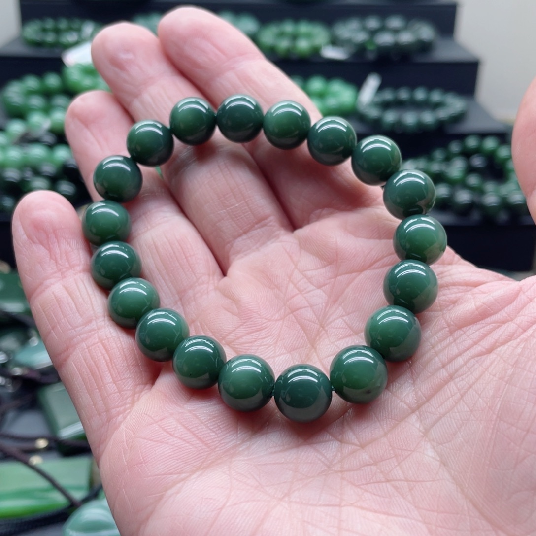 和田玉（碧玉）未镶嵌手链