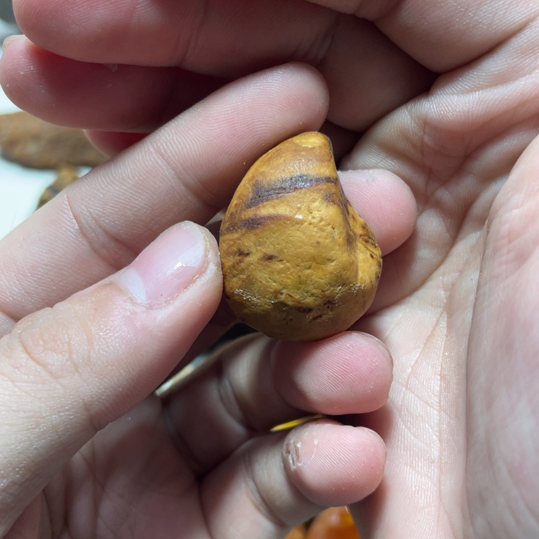 定制琥珀是**?天然原矿