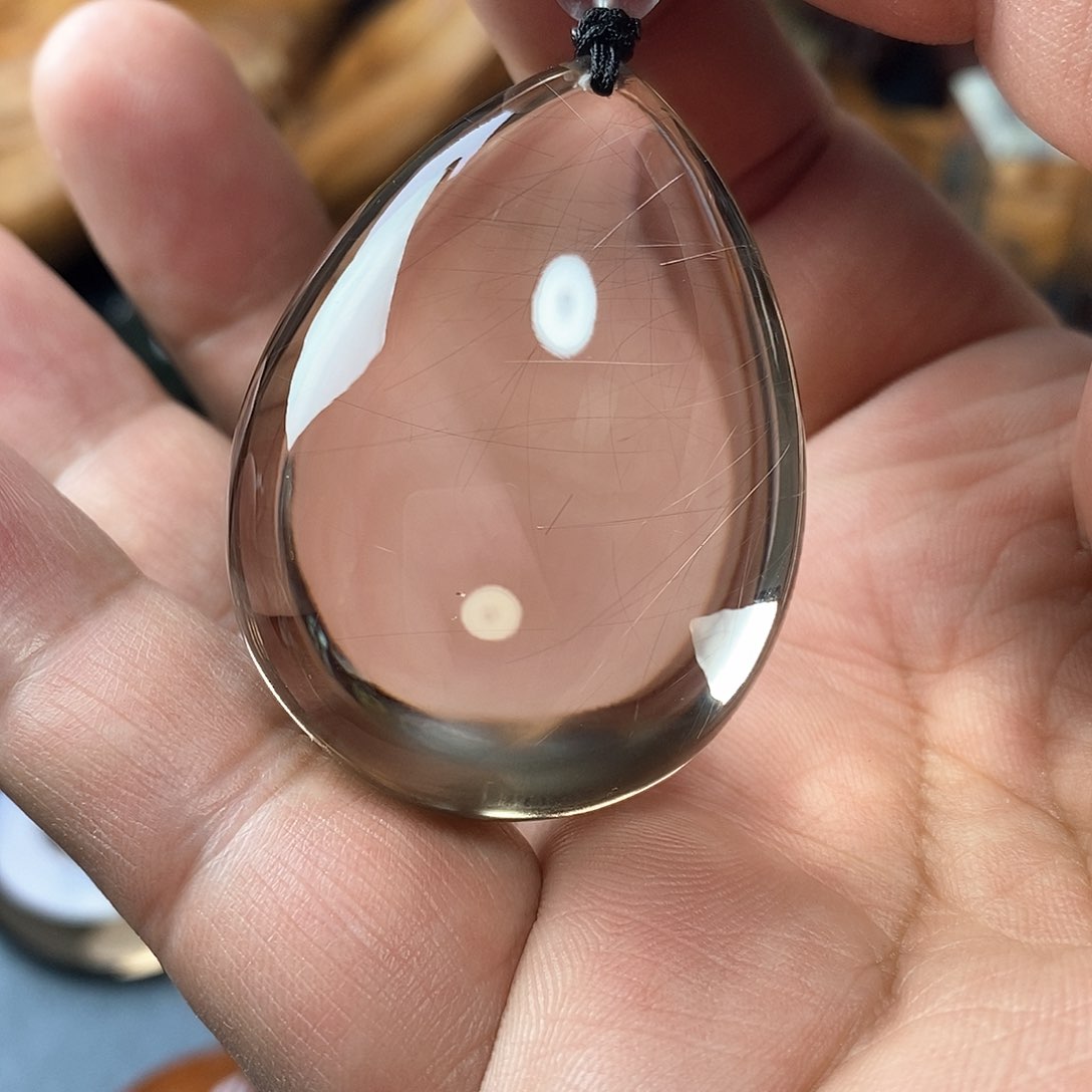 未镶嵌颈饰水晶发晶