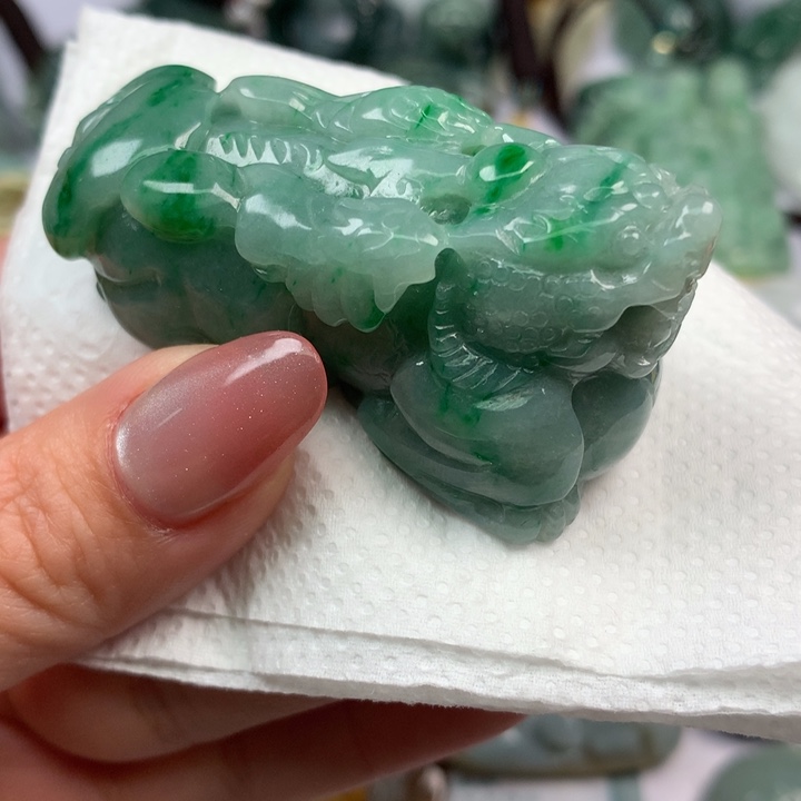 翡翠颈饰未镶嵌玲****0翡翠