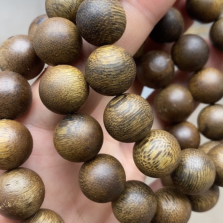 沉香碎屑沉香越南芽庄野生留疤沉水1.4白棋楠129号