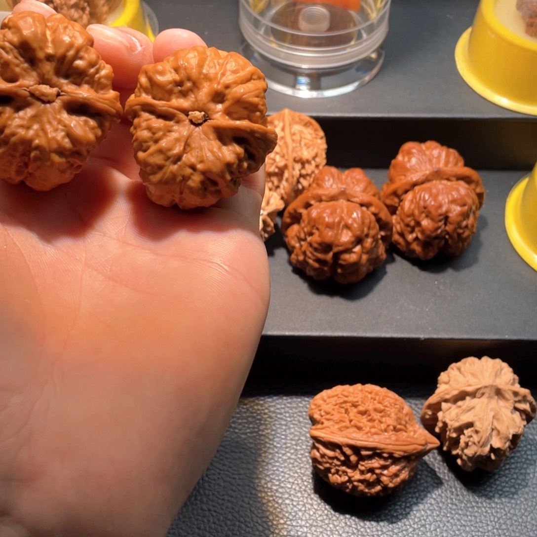 ****毛文玩核桃吊坠蛤蟆头