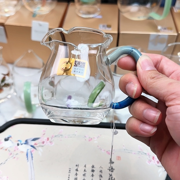 禾器华蕊公道杯青，，，