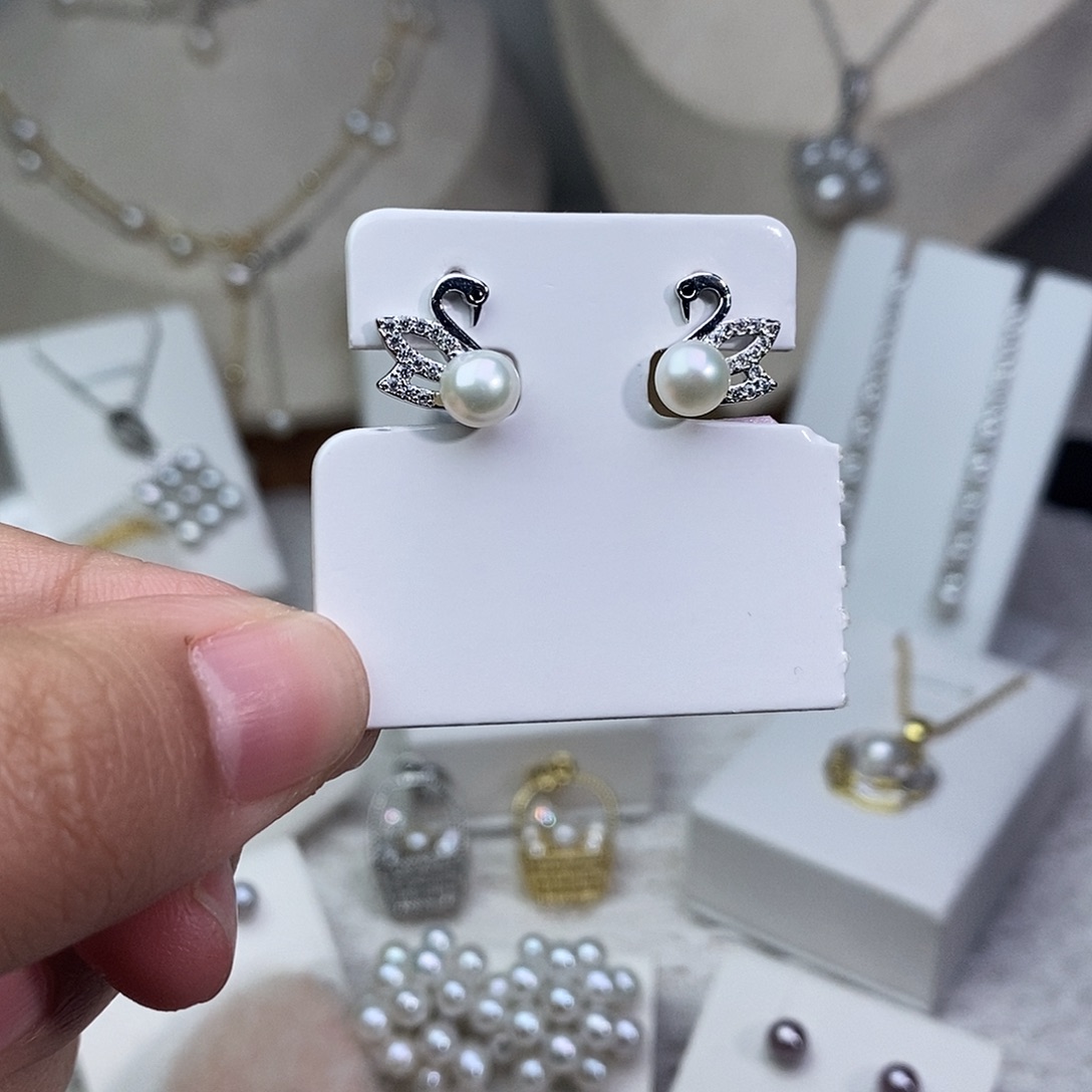 银S925镶嵌淡水珍珠耳饰