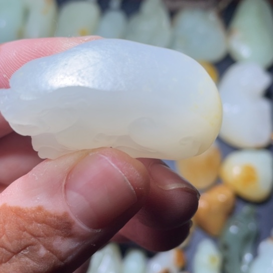 和田玉挂件未镶嵌龙*杯