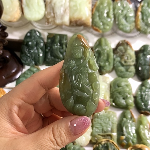 岫岩河磨玉（透闪石质玉）吊坠未镶嵌