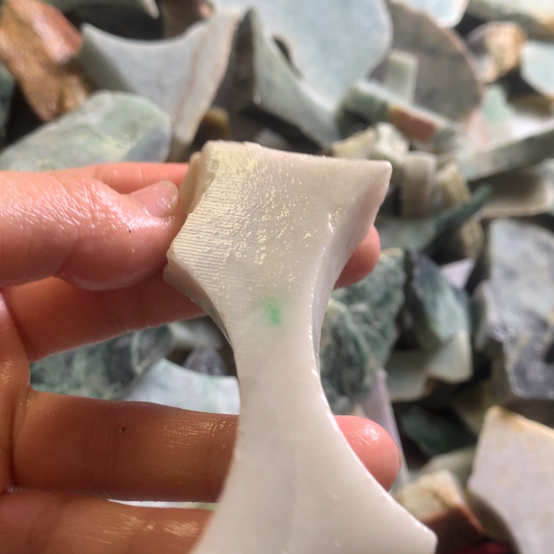 翡翠颈饰未镶嵌缅甸翡翠