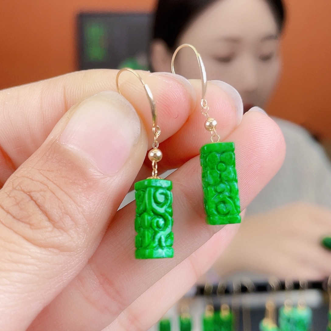 翡翠18K金镶嵌耳饰