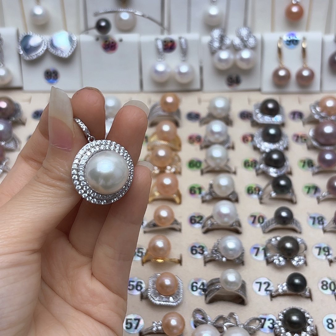 淡水珍珠银S925镶嵌颈饰一***富