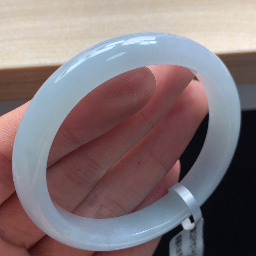 未镶嵌手镯翡翠手镯