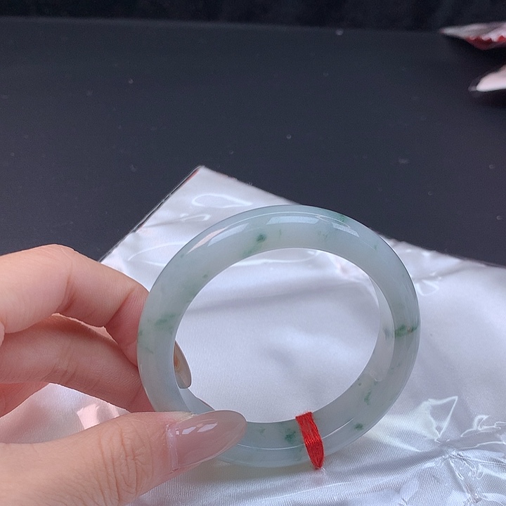 翡翠未镶嵌手镯53