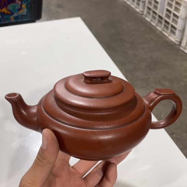 老厂紫砂壶一件。