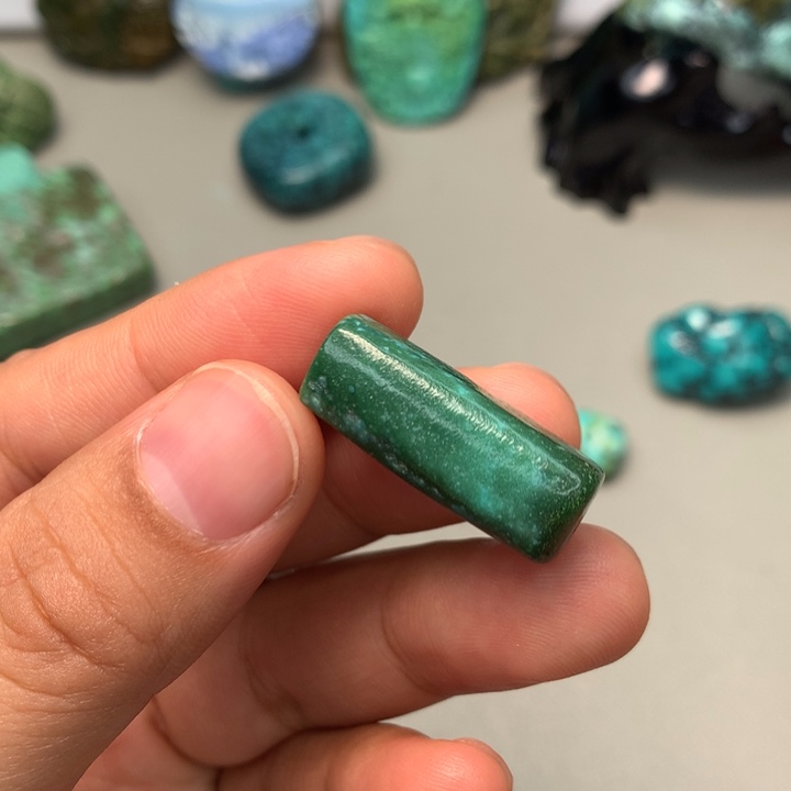 未镶嵌绿松石颈饰