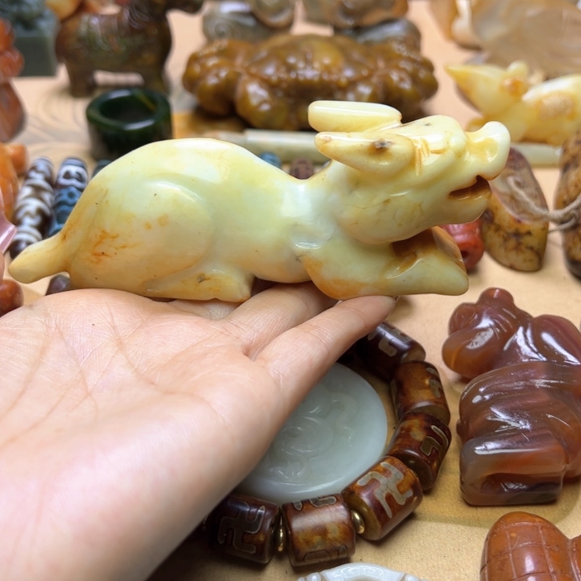 【闪购商品】蛇纹石玉颈饰未镶嵌