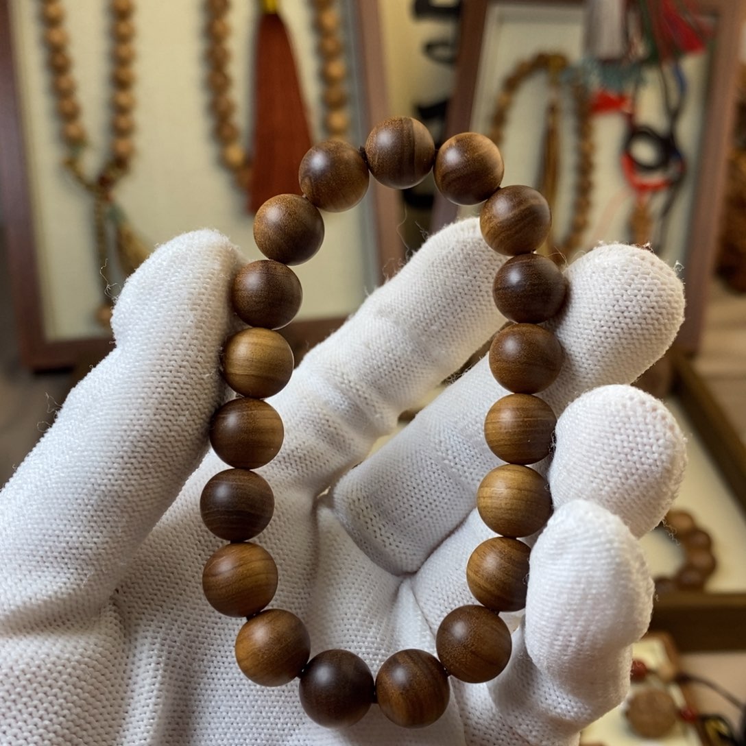 檀香木其他印度迈索尔老山檀留疤福利1.0