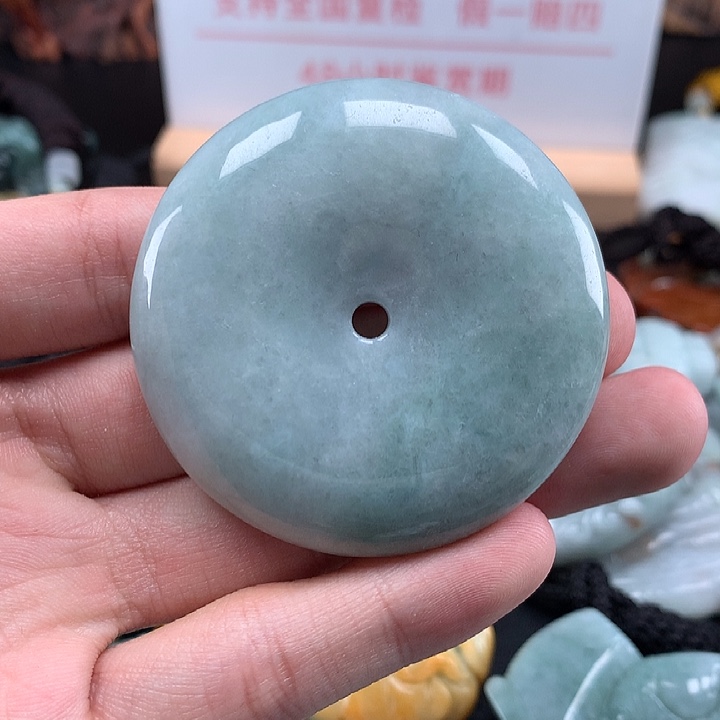 翡翠未镶嵌颈饰天然保真a货