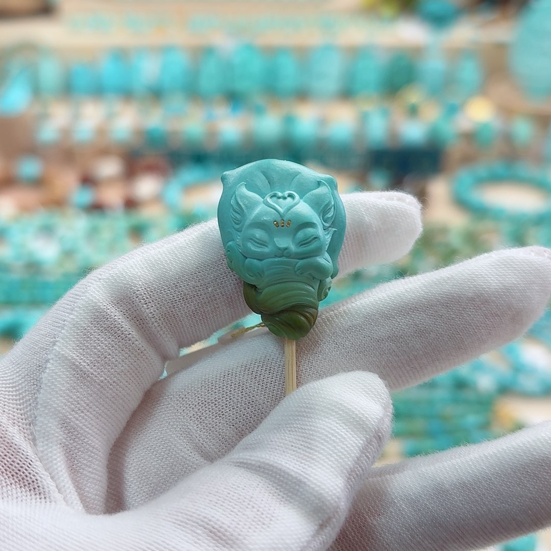 绿松石未镶嵌珠宝奇石