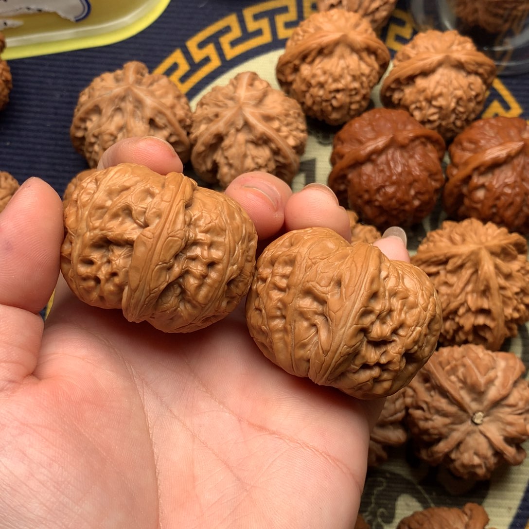 文玩核桃吊坠42平谷元宝