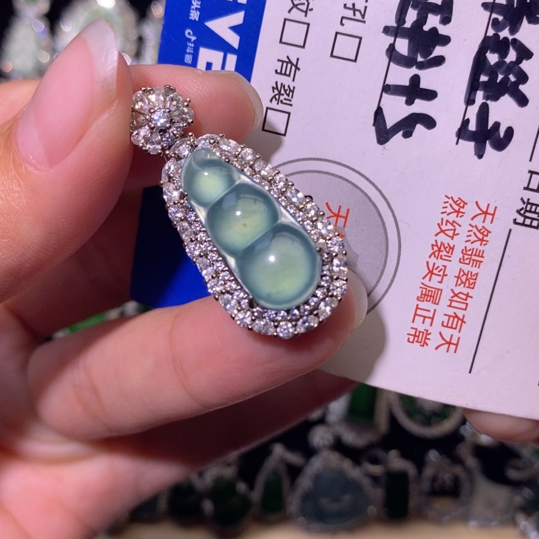 翡翠未镶嵌颈饰天然