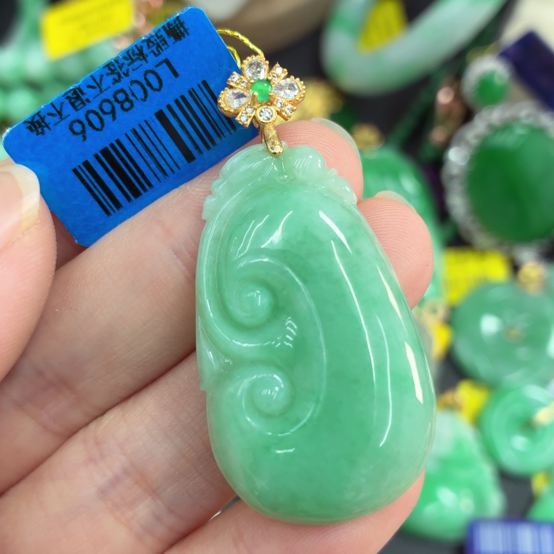 翡翠未镶嵌吊坠(不含链)