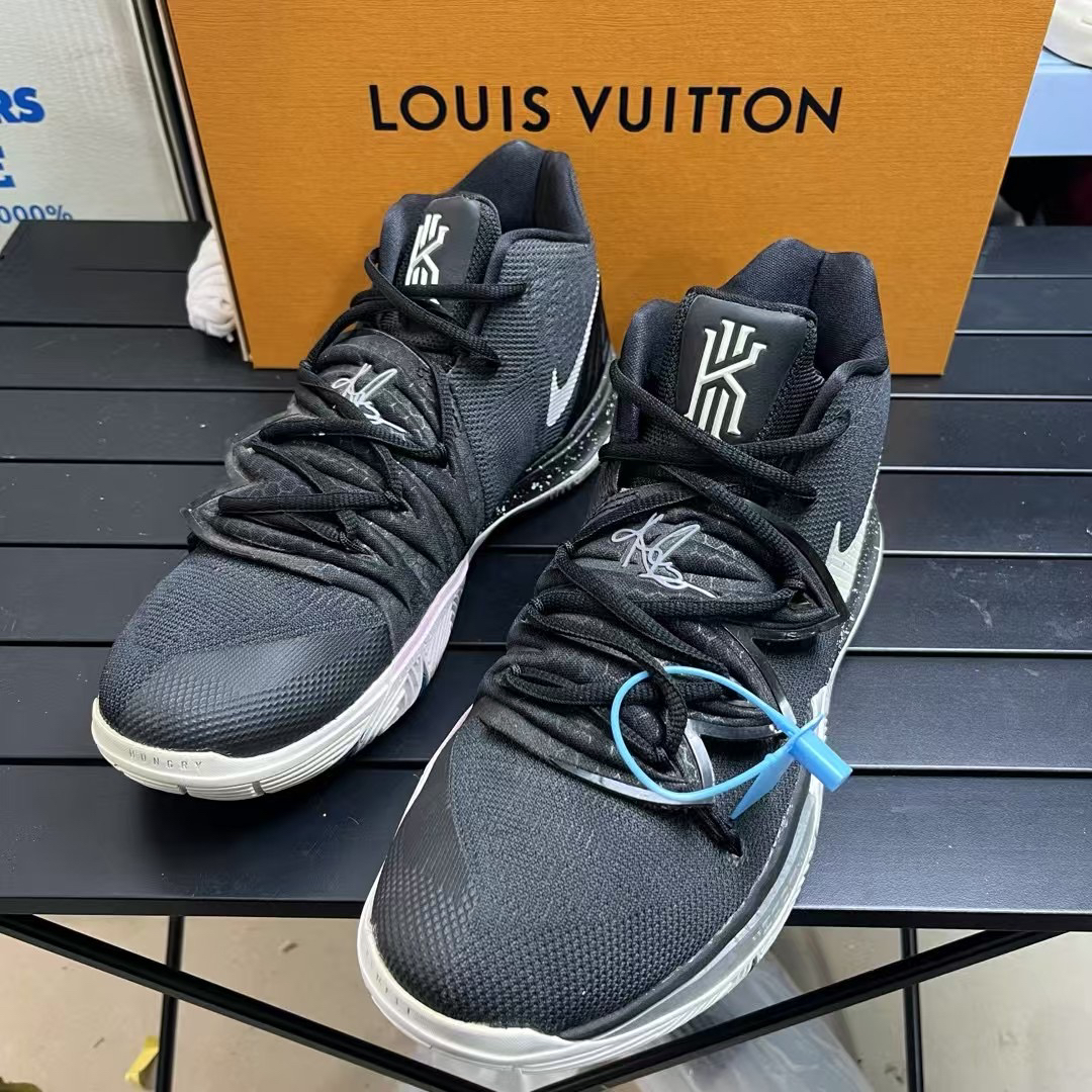 95新 maje 99新杰/44.5码/欧文5 黑魔法