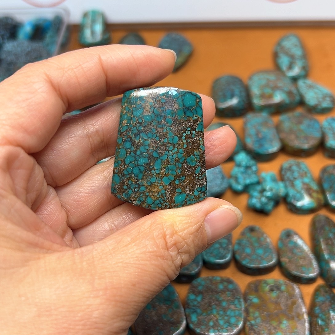 小***包玛瑙/玉髓未镶嵌吊坠