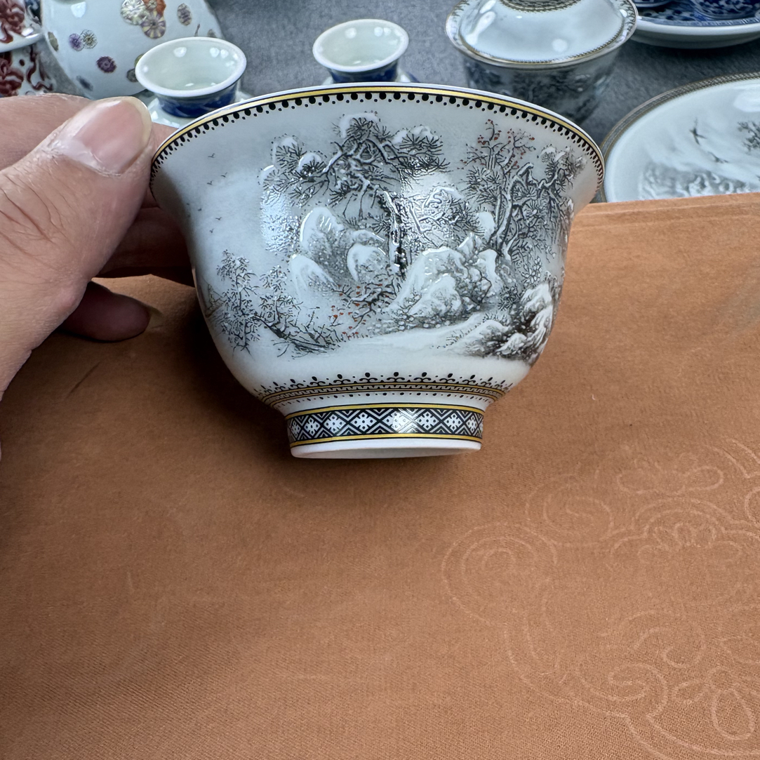景德镇墨彩雪景压手客杯