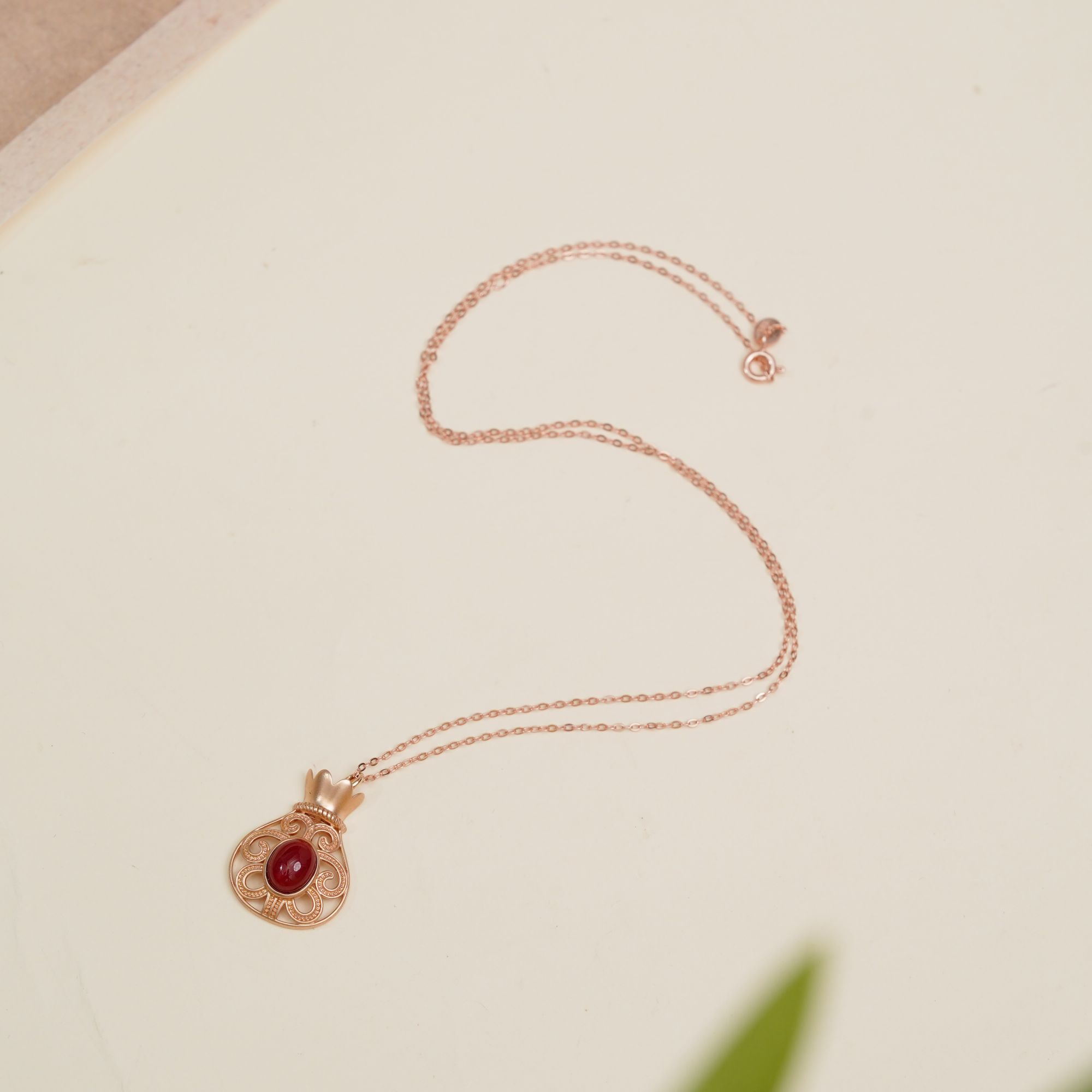 POTALA PALACE/布达拉宫珊瑚吊坠