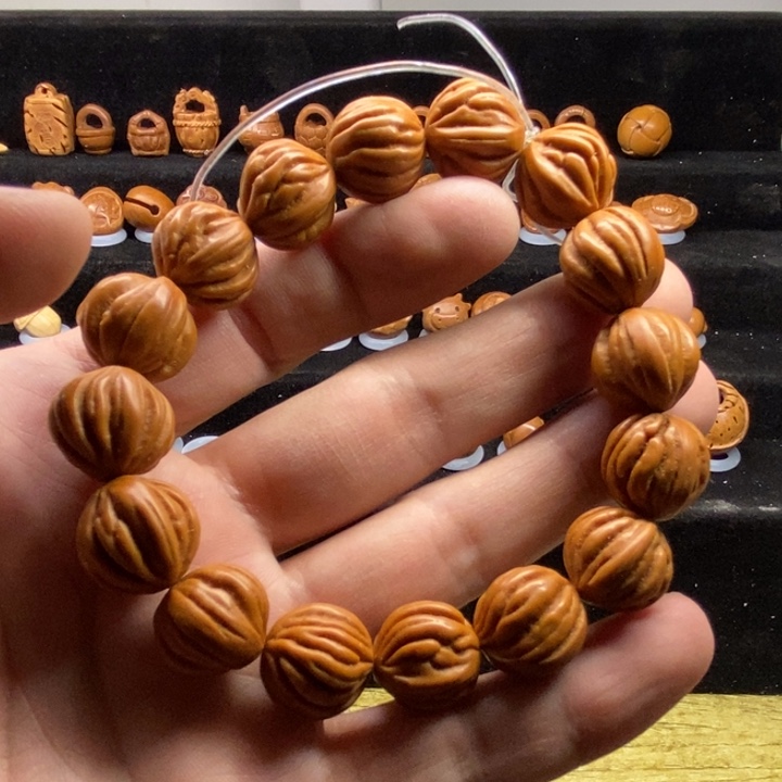 T****7龙纹桃核手工制作佛手