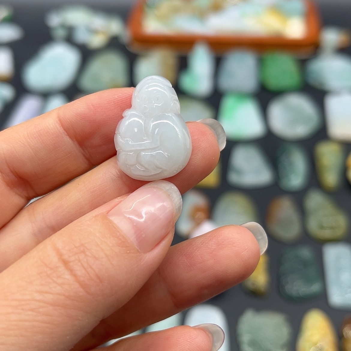 【闪购商品】翡翠颈饰未镶嵌灵猴献瑞