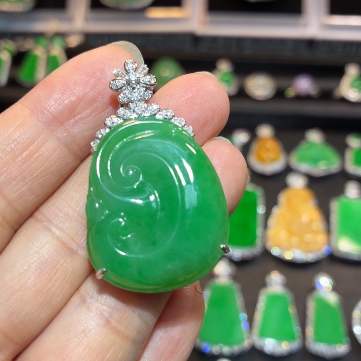 翡翠18K金镶嵌吊坠(不含链)翡翠