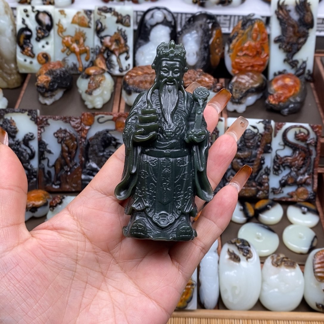 颈饰未镶嵌和田玉