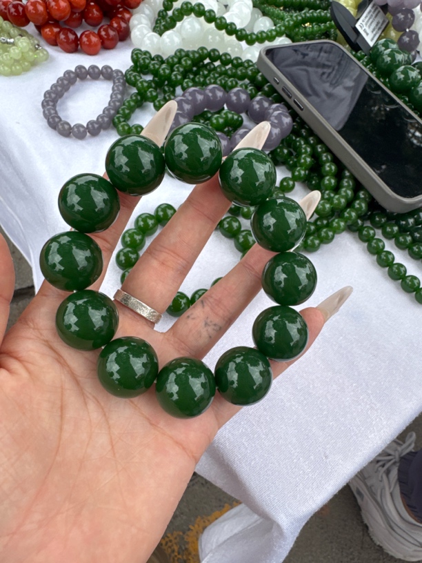 高端精品菠菜绿手串 卡20